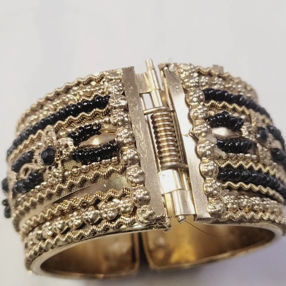 Women's Hinged Cuff Bracelet OS Gold Black Beaded Ornate Statement U13